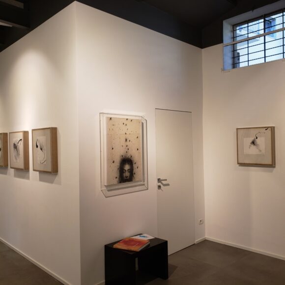 Foto 10 dell'allestimento della Mostra Nel nome del segno di Omar Galliani. Ticinese Art Gallery Milano.